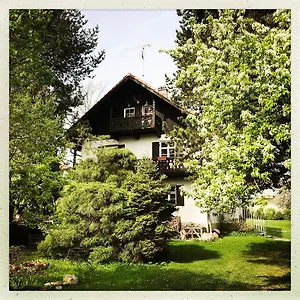 Bed Bike&breakfast, Innerhalb Eines Privathauses Mit Gemeinschaftsbad Frühstückspension